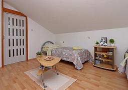 Studio AS-24630-a