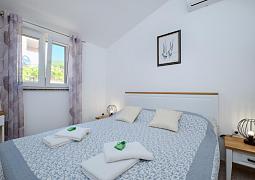 Studio AS-22582-a