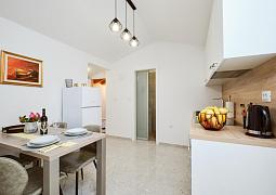 Studio AS-22582-a
