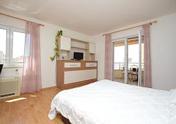 Studio AS-24643-b