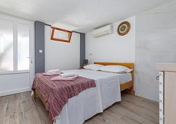 Studio AS-24321-a