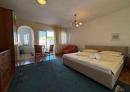 Studio AS-24795-a
