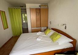 Studio AS-24869-a