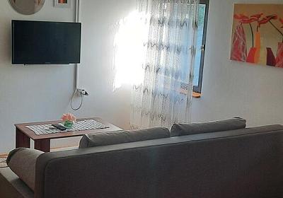 Studio AS-8202-a