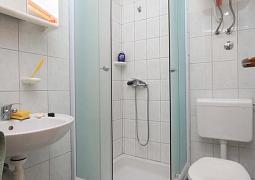 Studio AS-8202-b