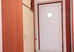 Studio AS-8202-b