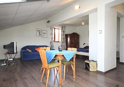 Studio AS-8255-a