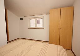 Studio AS-8121-a