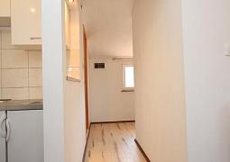 Studio AS-8121-a