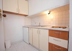 Studio AS-8121-b