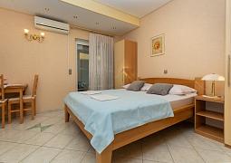 Studio AS-5973-d