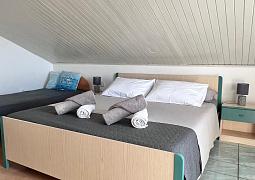 Studio AS-5555-e
