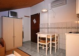 Studio AS-5555-c