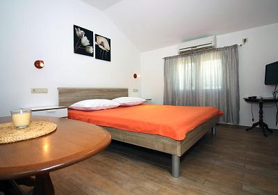 Studio AS-5106-a