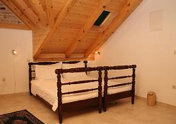 Studio AS-4601-a